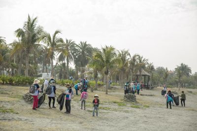 _高雄幸福海洋城市協會-世界地球日淨灘活動-kaiibo20180502012654bbe297.jpg